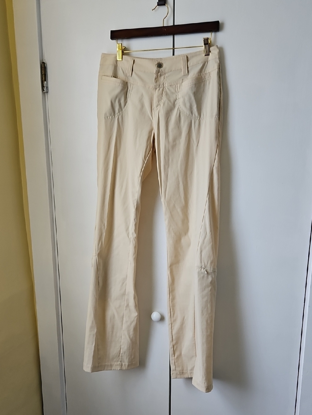 Beige Women's Straight-Leg Jeans